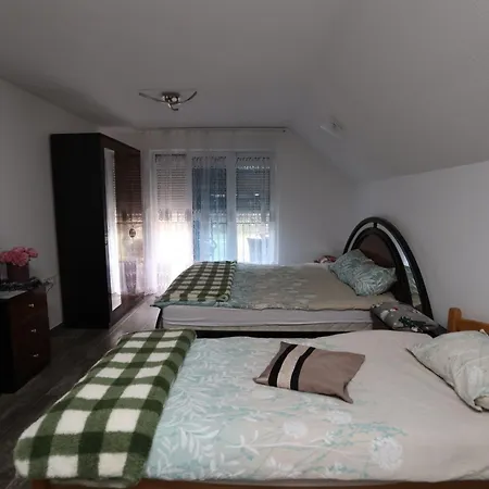 Mali Vuk - Riverside & Jacuzzi Villa *