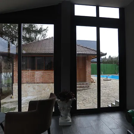 Villa Mali Vuk - Riverside & Jacuzzi *