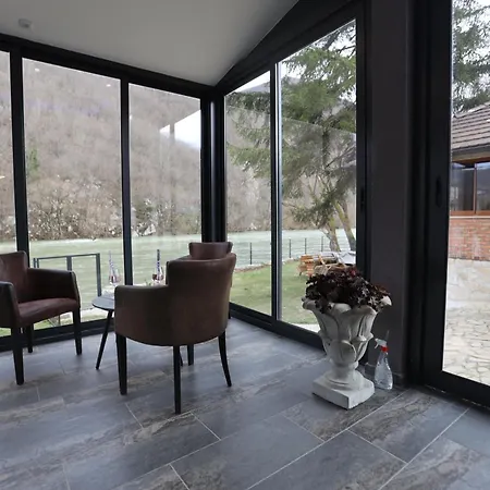 Mali Vuk Villa *