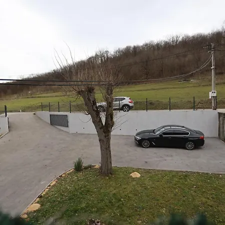 Mali Vuk - Riverside & Jacuzzi * Banja Luka