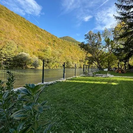 Mali Vuk Villa *